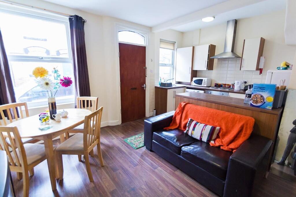 Main image of property: Granby Place, Headingley, Leeds, LS6 3BD