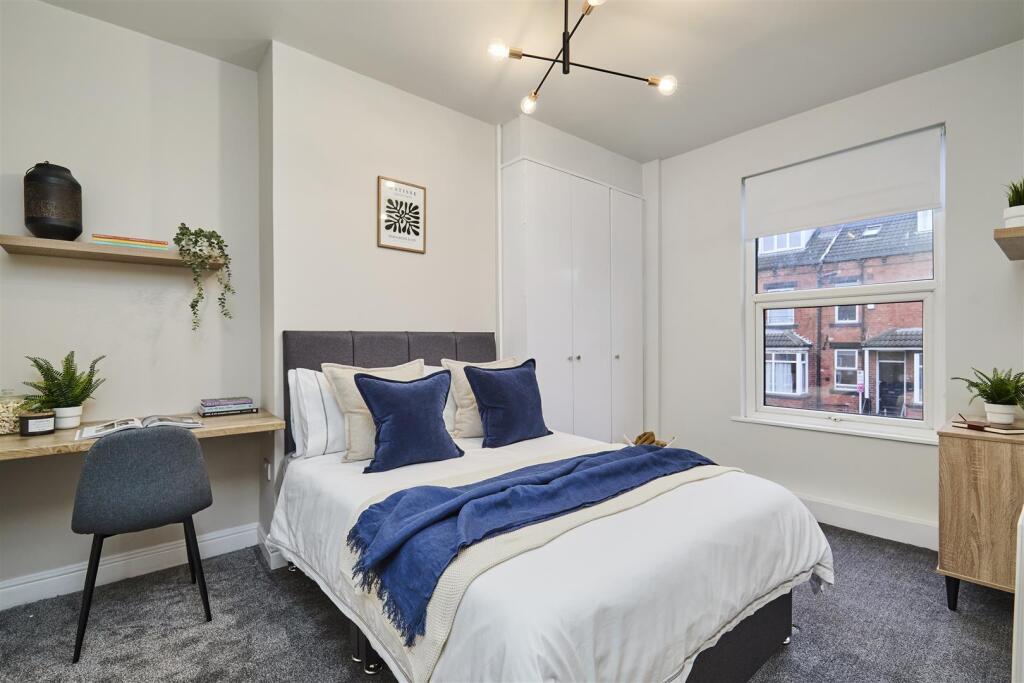 Main image of property: Beechwood Terrace, Burley, Leeds LS4, 2NG