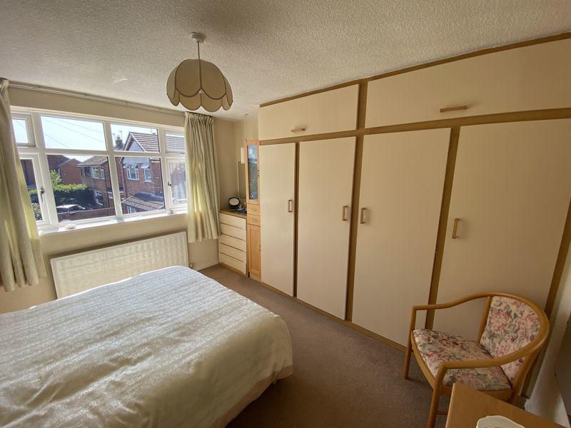 3 bedroom detached house for sale in Greenside Drive, Lostock Green