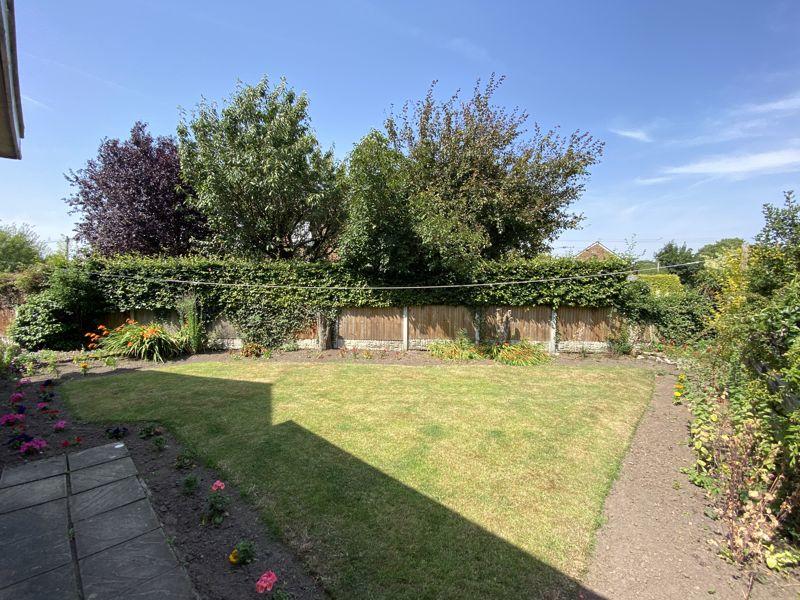 3 bedroom detached house for sale in Greenside Drive, Lostock Green