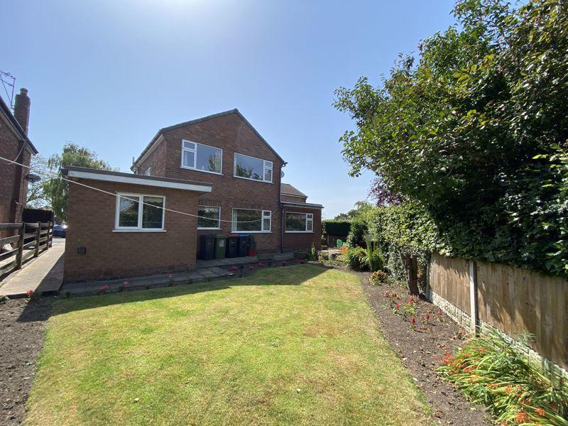 3 bedroom detached house for sale in Greenside Drive, Lostock Green