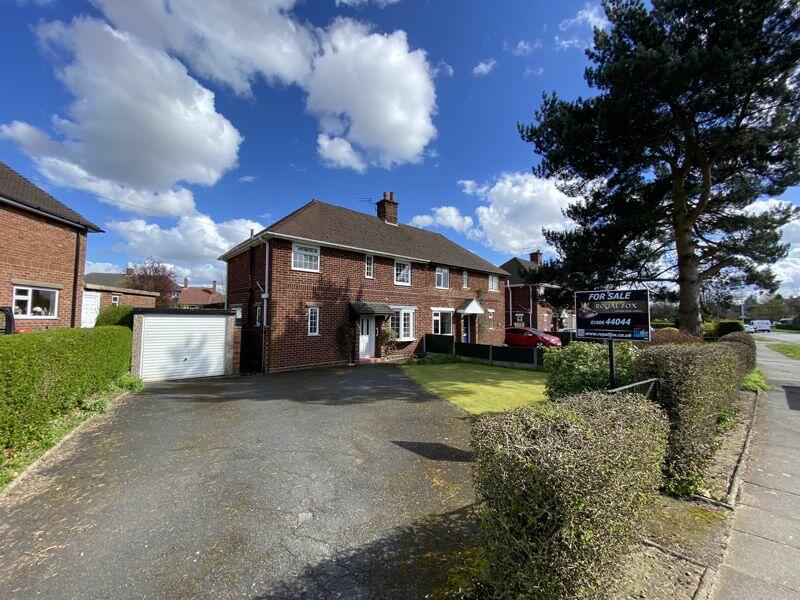 3 bedroom semidetached house for sale in Northwich Road, Weaverham