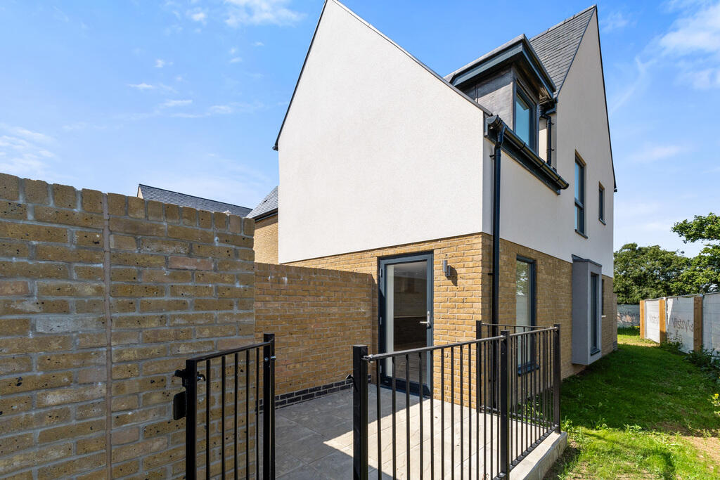 Additional property image - Off London Road, 
Newhall,
Harlow, 
CM17 9LS