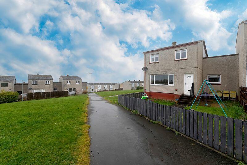 4 bedroom end of terrace house for sale in Finlay Place, Dalkeith, EH22