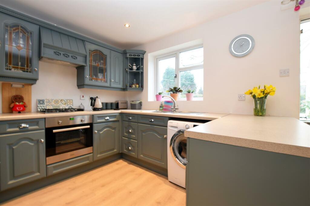 3 bedroom detached house for sale in Brackley Drive, Alkrington