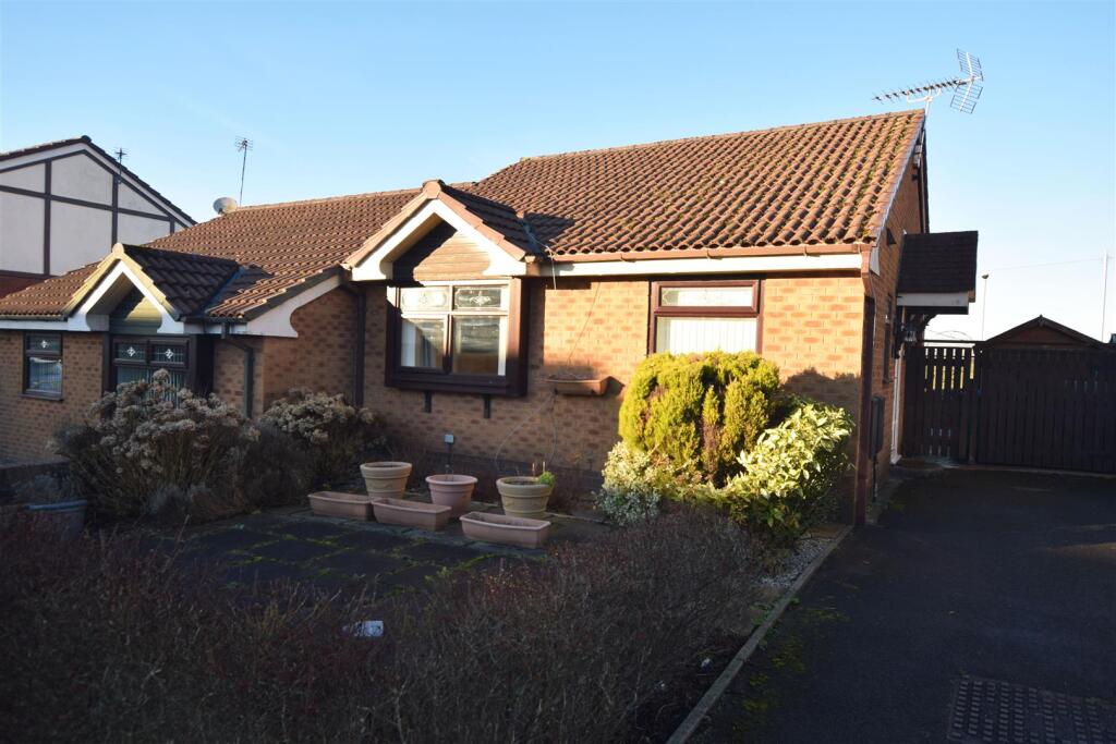 Main image of property: Abbotsford Drive, Middleton, Manchester