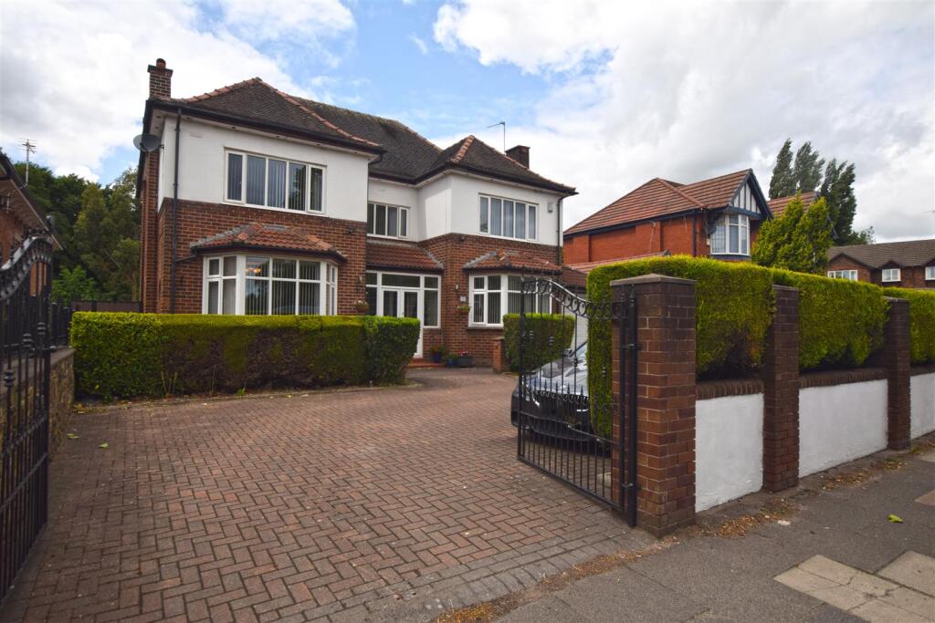 Main image of property: Manchester New Road, Alkrington, Middleton