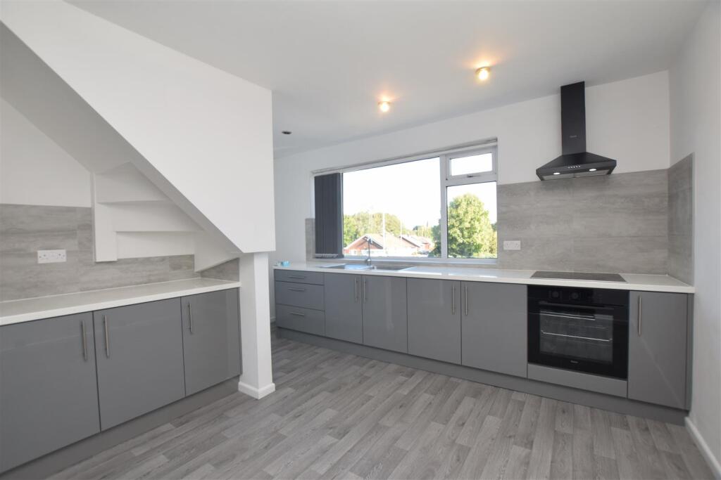 Main image of property: Kirkway, Alkrington, Manchester