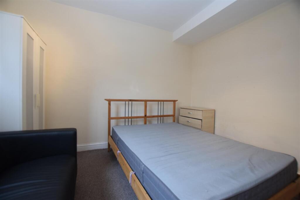 Main image of property: Wellmead Close, Manchester