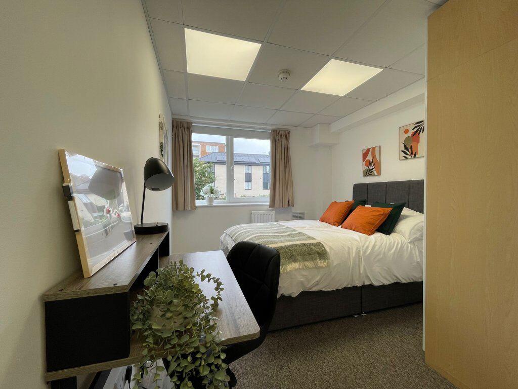 Main image of property: Wilbury Villas - P2043S44