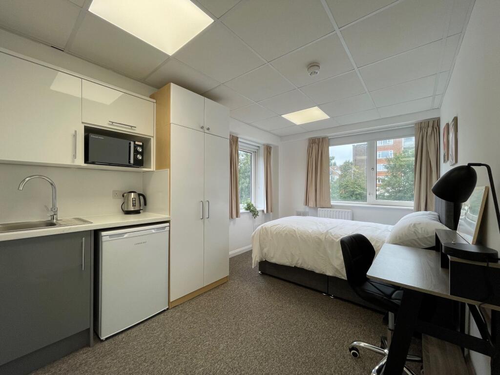 Main image of property: Wilbury Villas - P2043S43