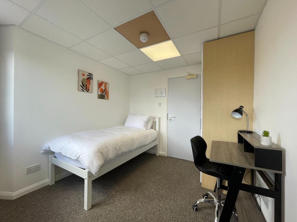 Main image of property: Wilbury Villas - P2043S72