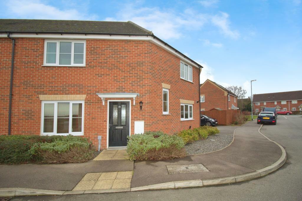 3 bedroom semidetached house for sale in Braeburn Road, Deeping St