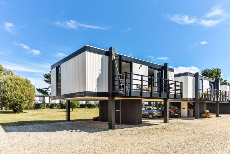 Main image of property: Avocet Quay, Emsworth PO10 8BY