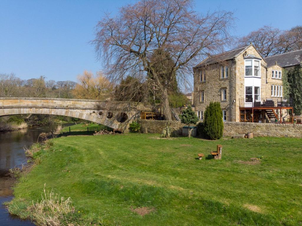 4 bedroom semidetached house for sale in Lintzford, Rowlands Gill, NE39