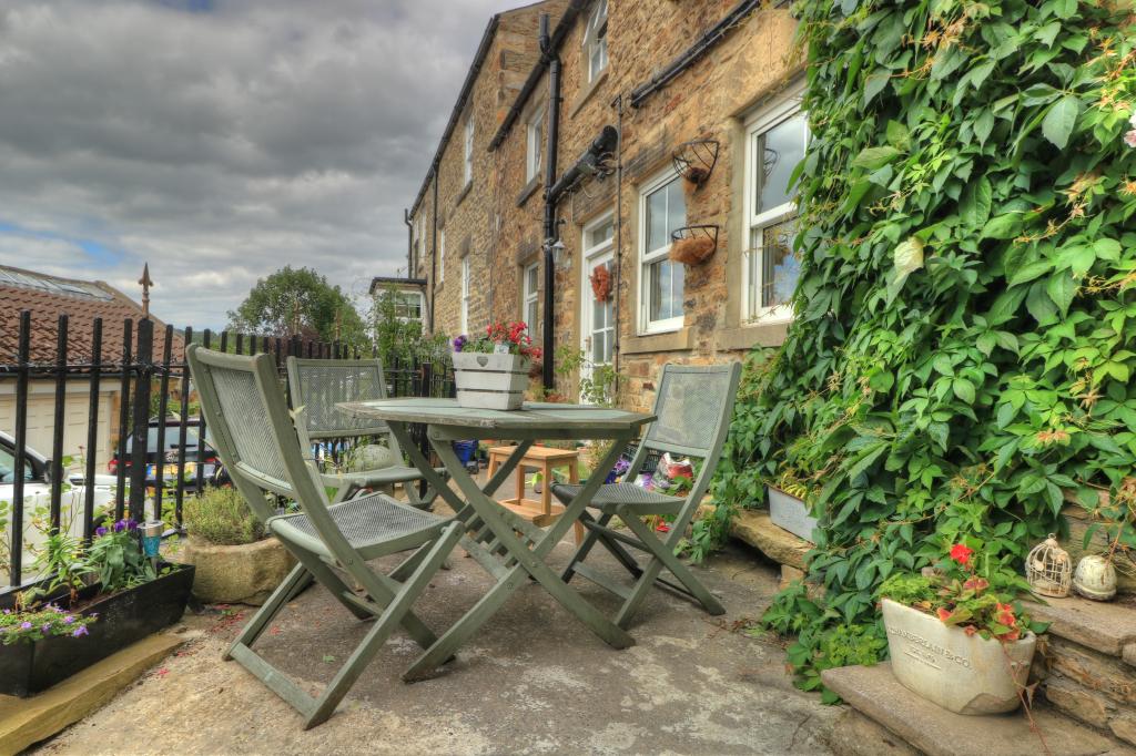 3 bedroom cottage for sale in Front Street, Shotley Bridge, Consett, DH8