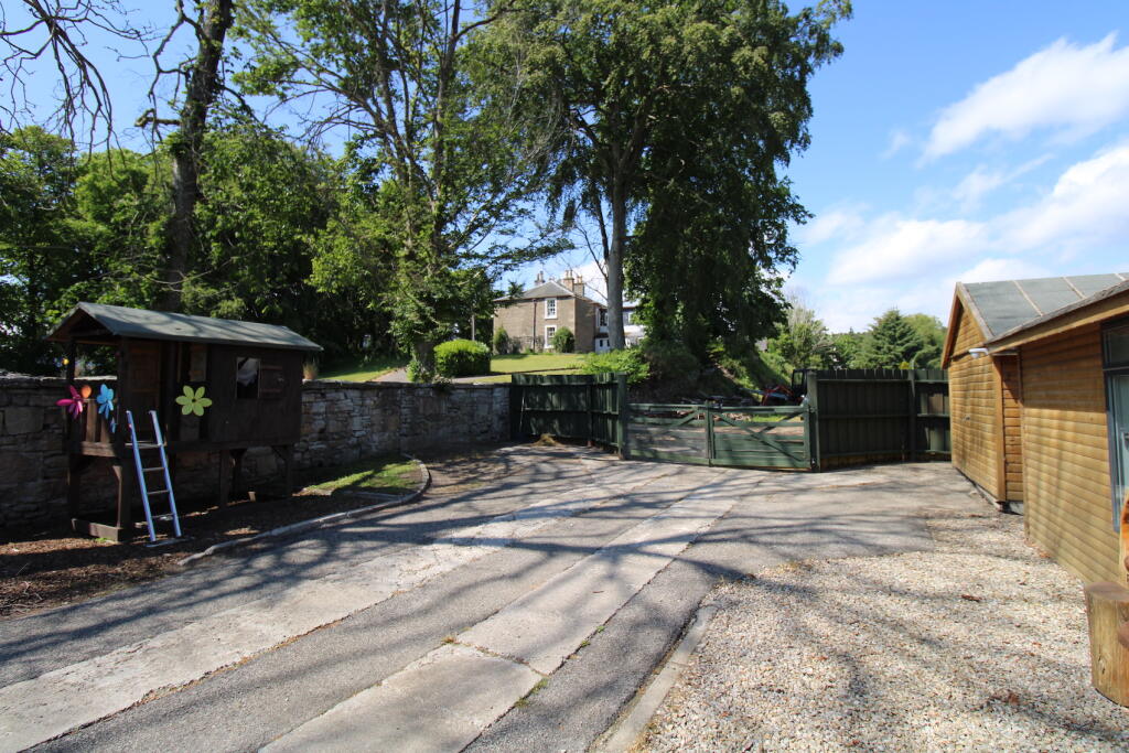 4 bedroom detached house for sale in Novar Road, Alness, IV17