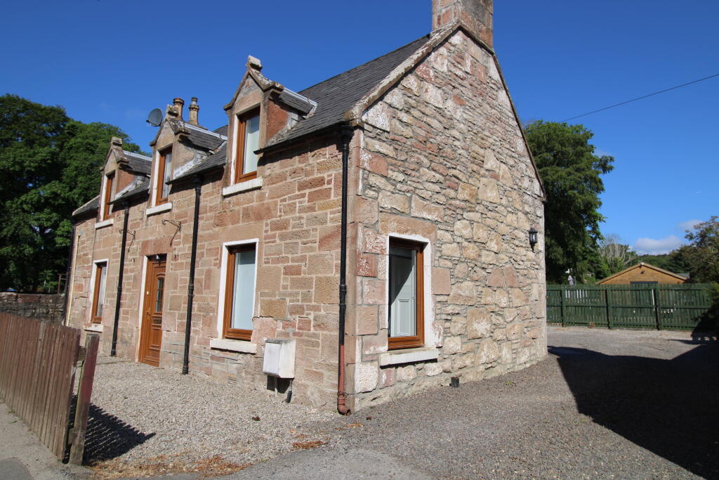 4 bedroom detached house for sale in Novar Road, Alness, IV17