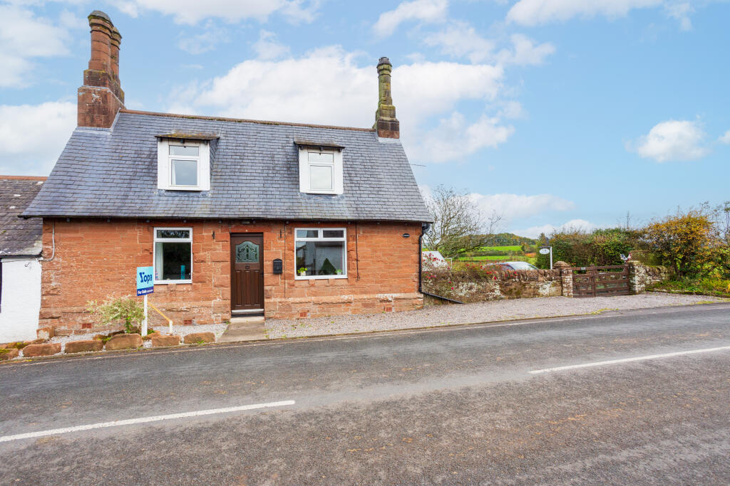 3 bedroom semidetached house for sale in Kirkton, Dumfries, DG1