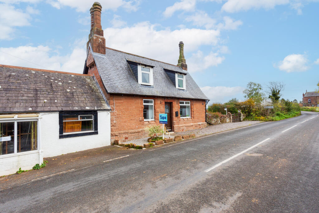 3 bedroom semidetached house for sale in Kirkton, Dumfries, DG1