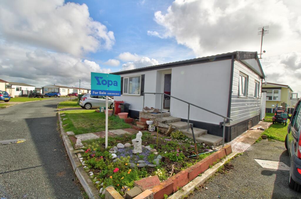 2 bedroom park home for sale in West Shore Park, Barrowinfurness, LA14