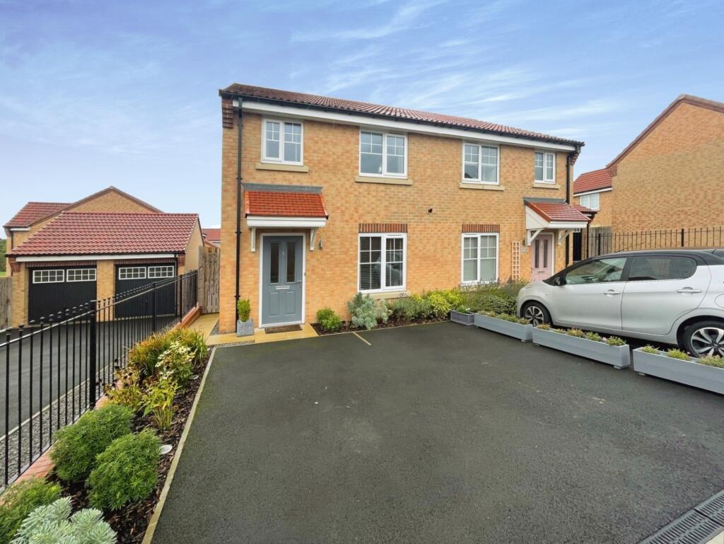 3 bedroom semidetached house for sale in Poppy Fields Close, Stainton