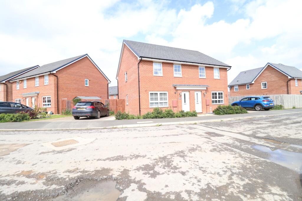 3 bedroom semidetached house for sale in Bowyer Way, Morpeth, NE61