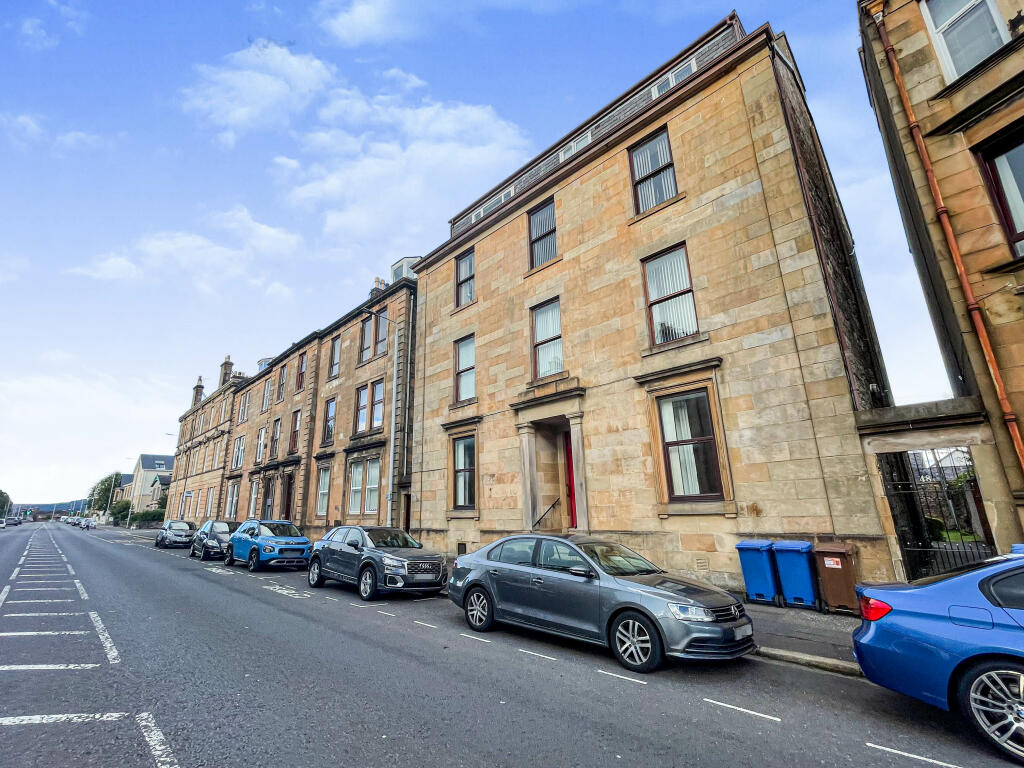 4 bedroom flat for sale in Brougham Street, Greenock, PA16