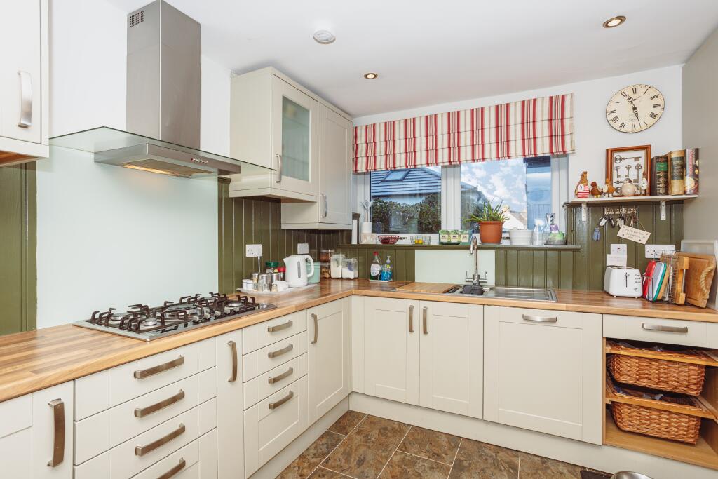 Additional property image - 27 Castle Street, Lochmaben, Lockerbie, DG11