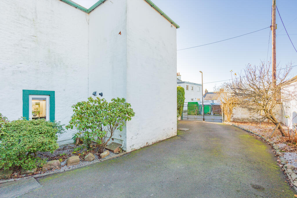 Additional property image - 27 Castle Street, Lochmaben, Lockerbie, DG11