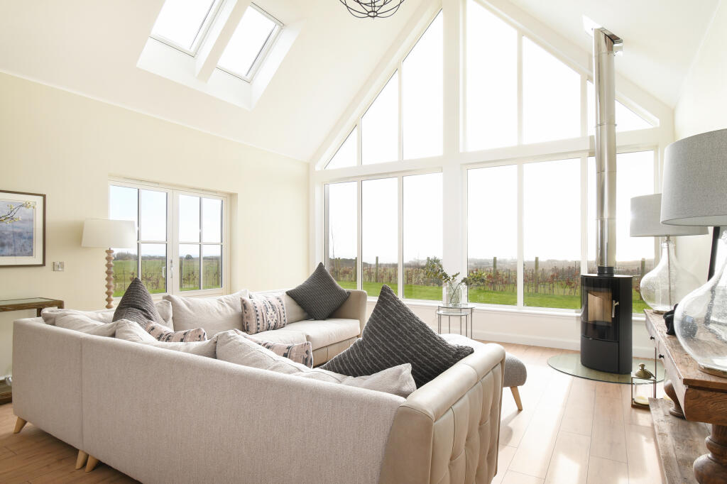 Additional property image - Queen Elizabeth Drive, Chapelton, AB39