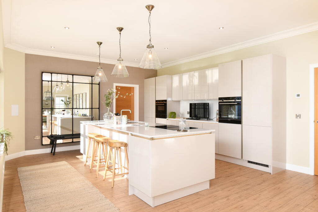 Additional property image - Queen Elizabeth Drive, Chapelton, AB39