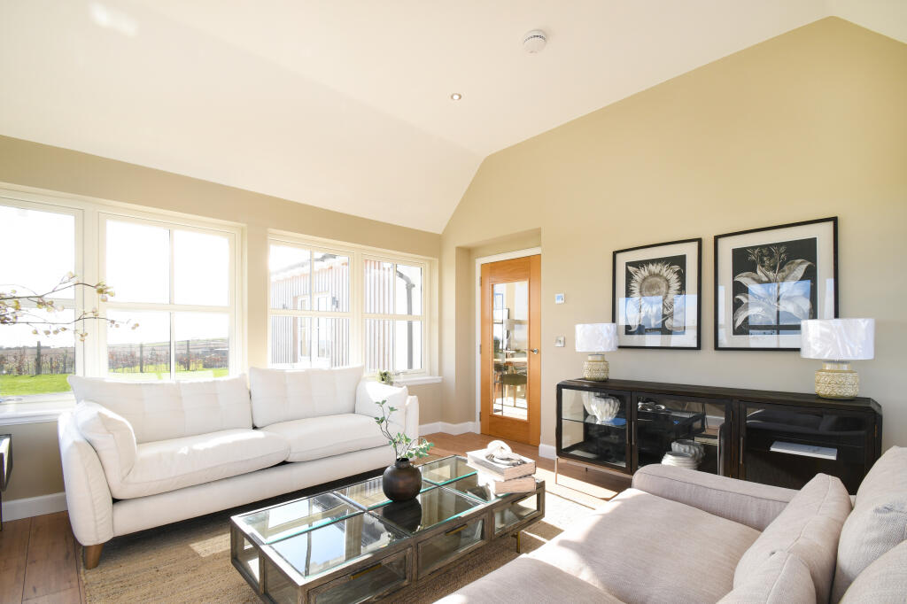 Additional property image - Queen Elizabeth Drive, Chapelton, AB39
