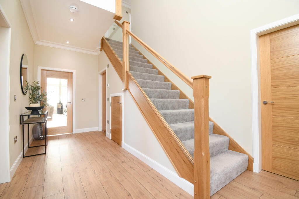Additional property image - Queen Elizabeth Drive, Chapelton, AB39