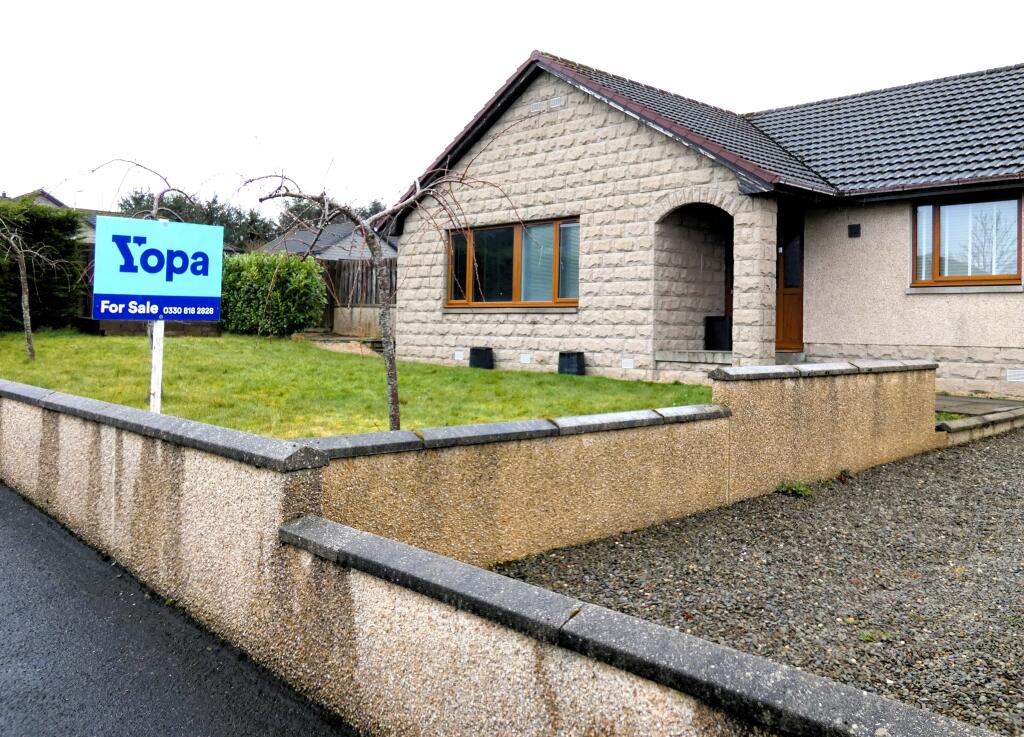 4 bedroom detached bungalow for sale in Drumsinnie Drive, Inverurie, AB51