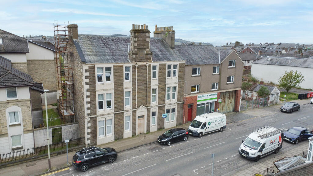 2 bedroom flat for sale in Brook Street, Broughty Ferry, Dundee, DD5
