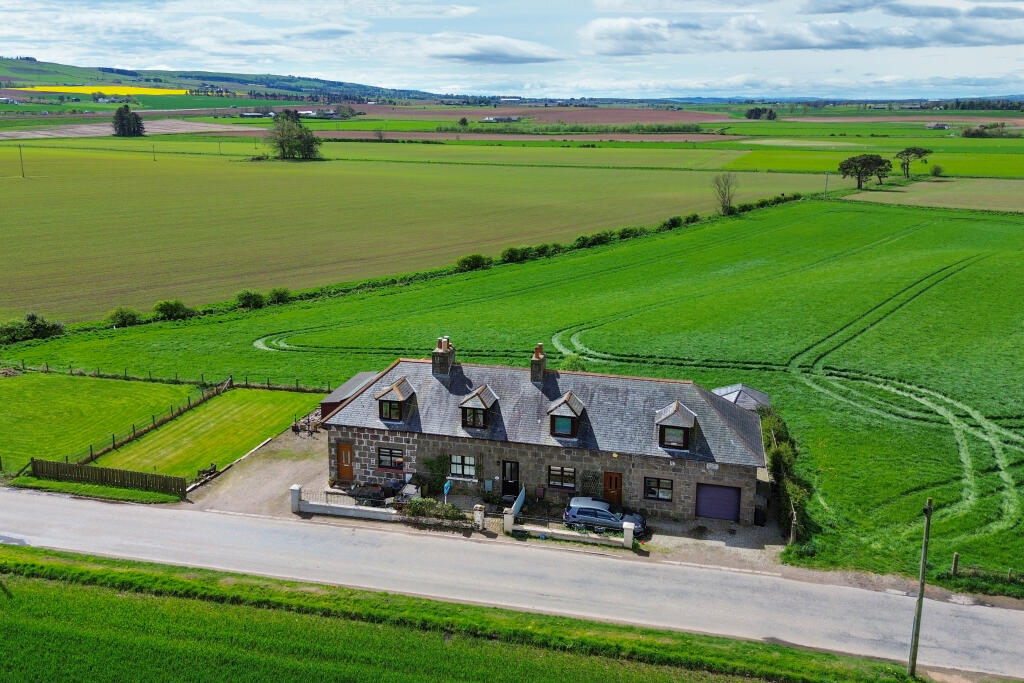 Additional property image - Pittengardner Farm Cottages, Fordoun, AB30