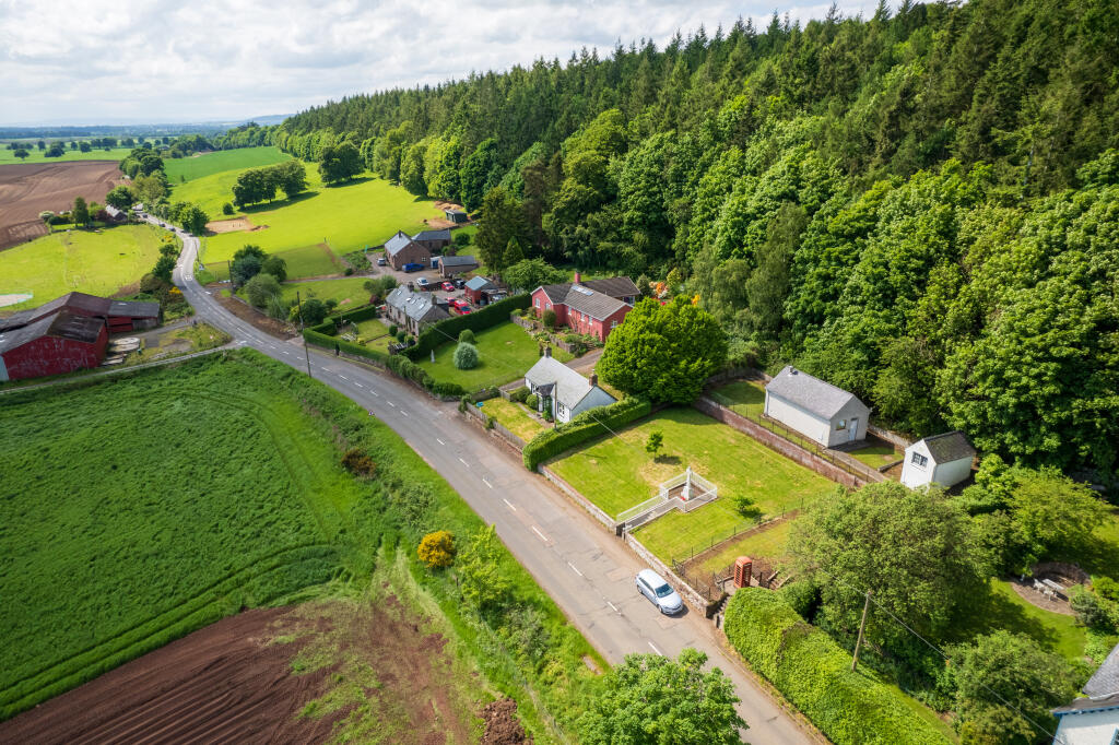 Additional property image - Craigton Of Airlie, Kirriemuir, DD8