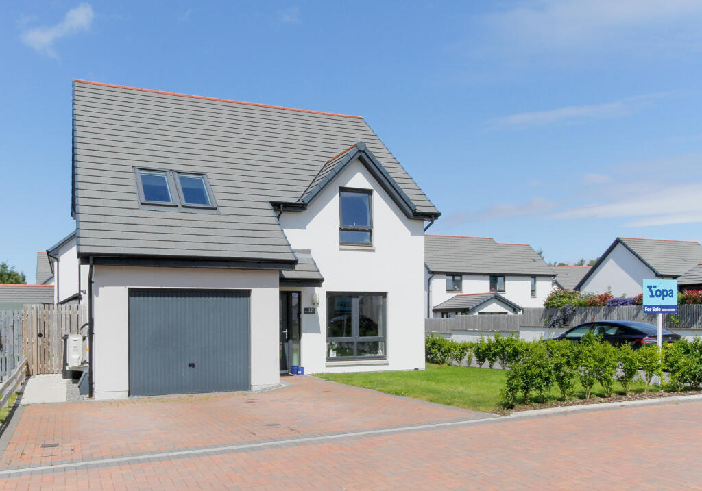 3 bedroom detached house for sale in Burnside, Nairn, IV12