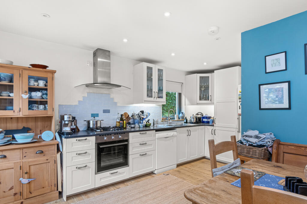 Additional property image - Blackiemuir Avenue, Laurencekirk, AB30