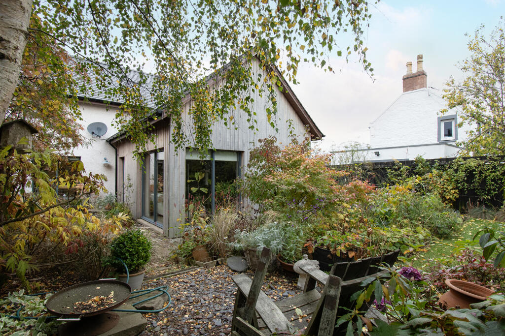 Additional property image - Blackiemuir Avenue, Laurencekirk, AB30