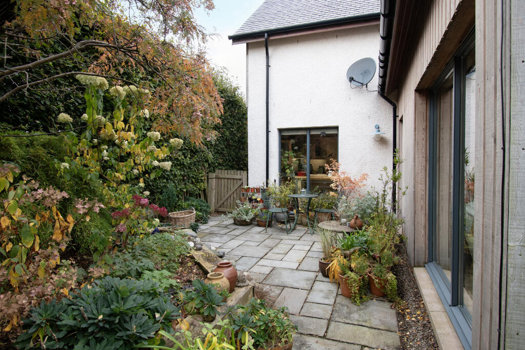 Additional property image - Blackiemuir Avenue, Laurencekirk, AB30
