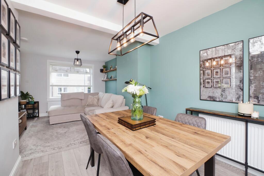 2 bedroom semidetached house for sale in Faskin Road, Glasgow, G53