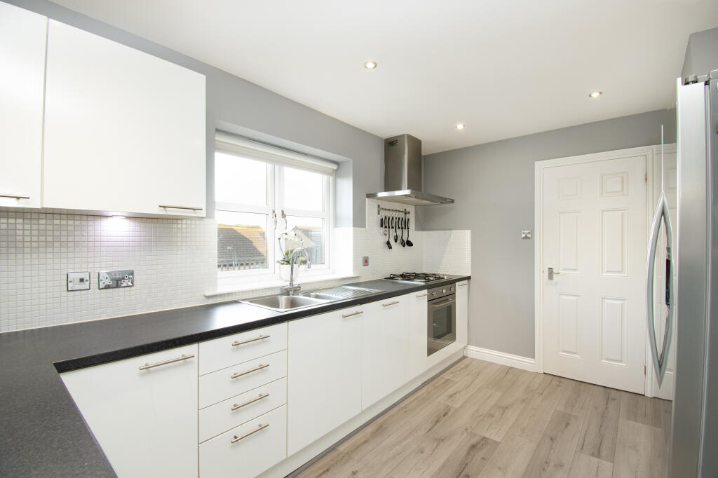 Additional property image - Queen Johanna Place, Inverbervie, DD10