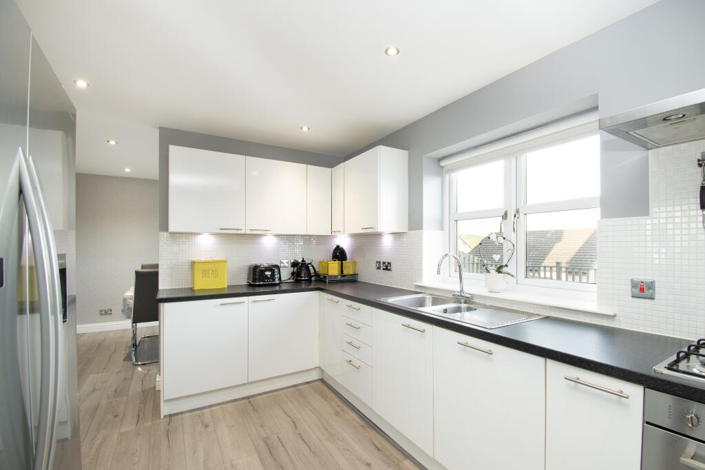 Additional property image - Queen Johanna Place, Inverbervie, DD10