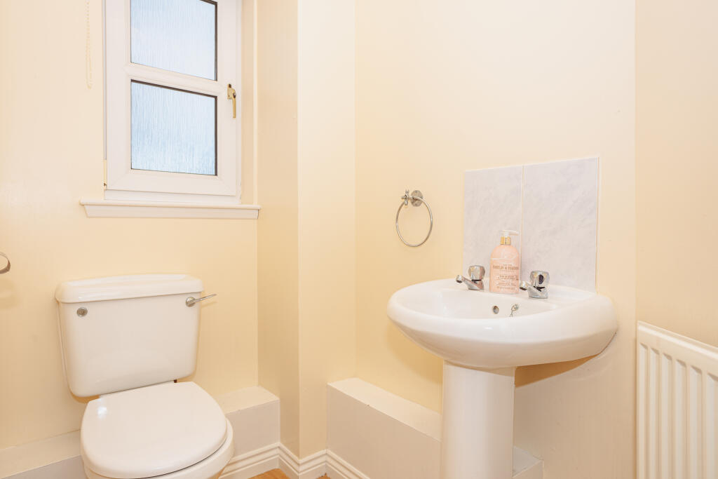 Additional property image - Bradford Gardens, Dumfries, DG2