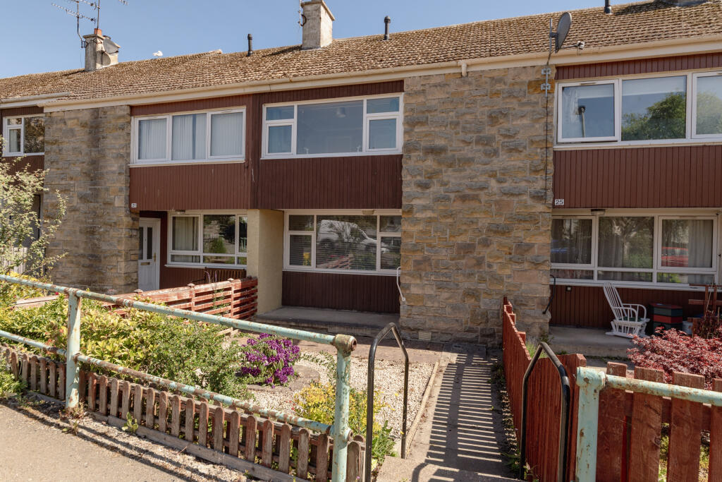2 bedroom terraced house