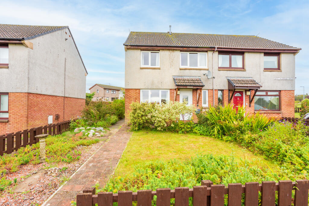2 bedroom semi-detached house