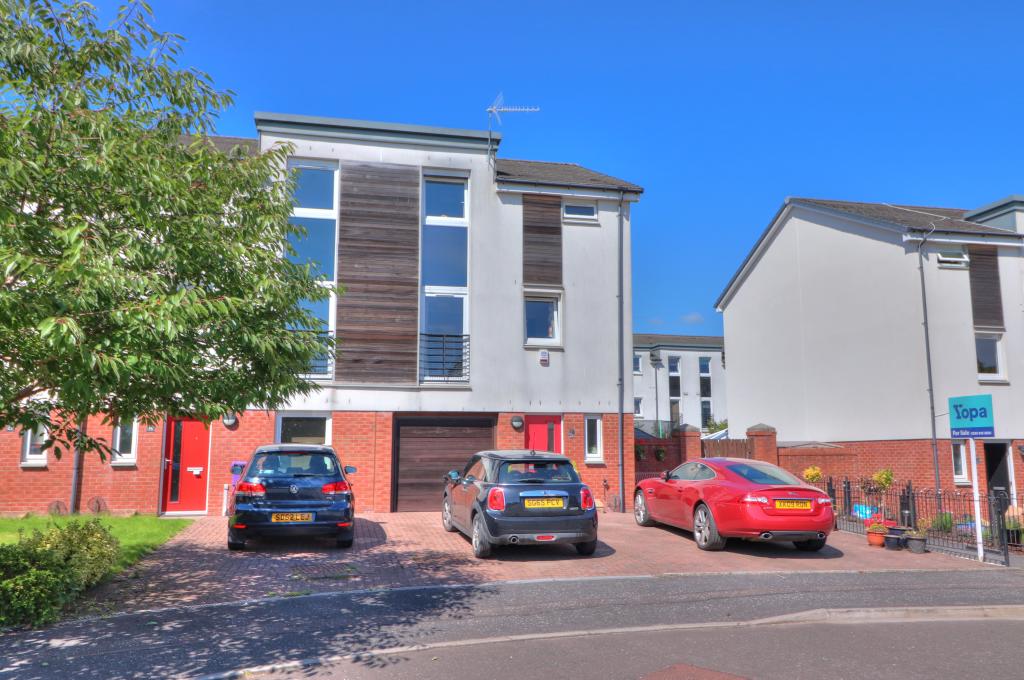 4 bedroom town house for sale in Craigend Circus, Glasgow, G13