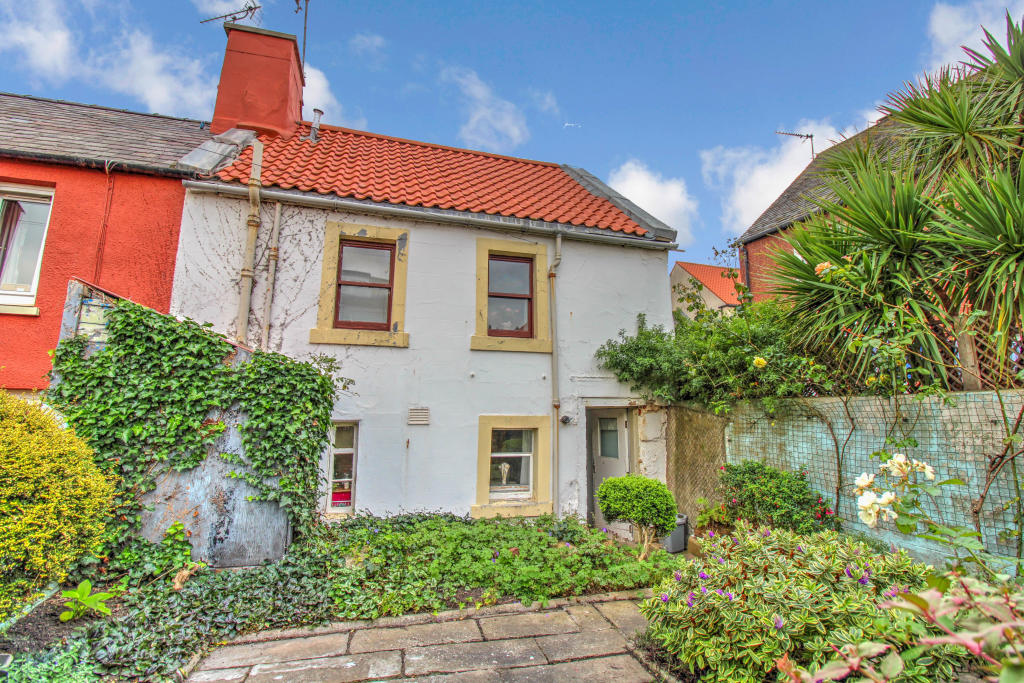 2 bedroom end of terrace house for sale in Lamer Street, Dunbar, EH42